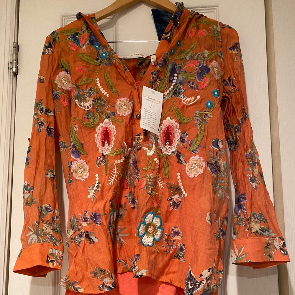 M size orange colorful blouse